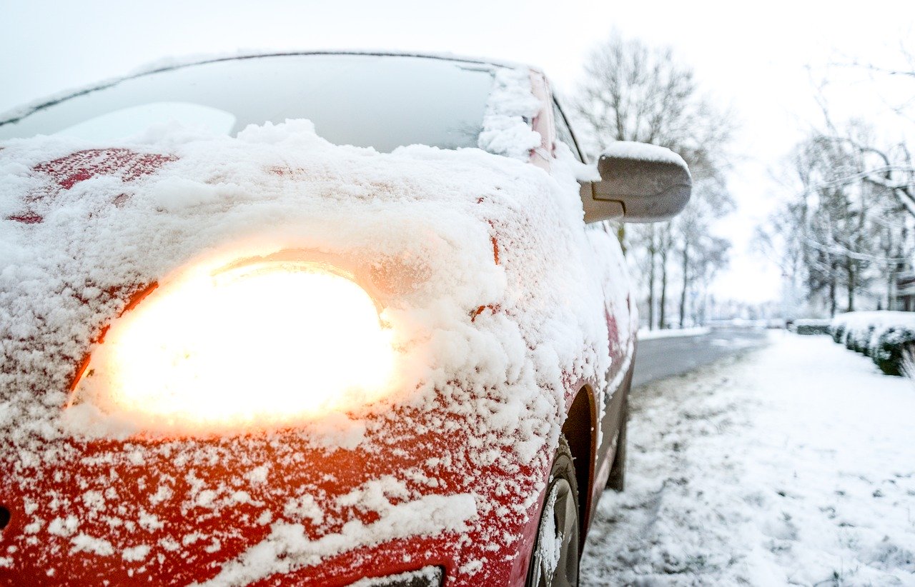 Jak zima wpływa na lakier samochodowy?